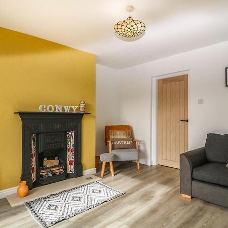 Platform 13 Railway Cottage Llandudno Junction Extérieur photo