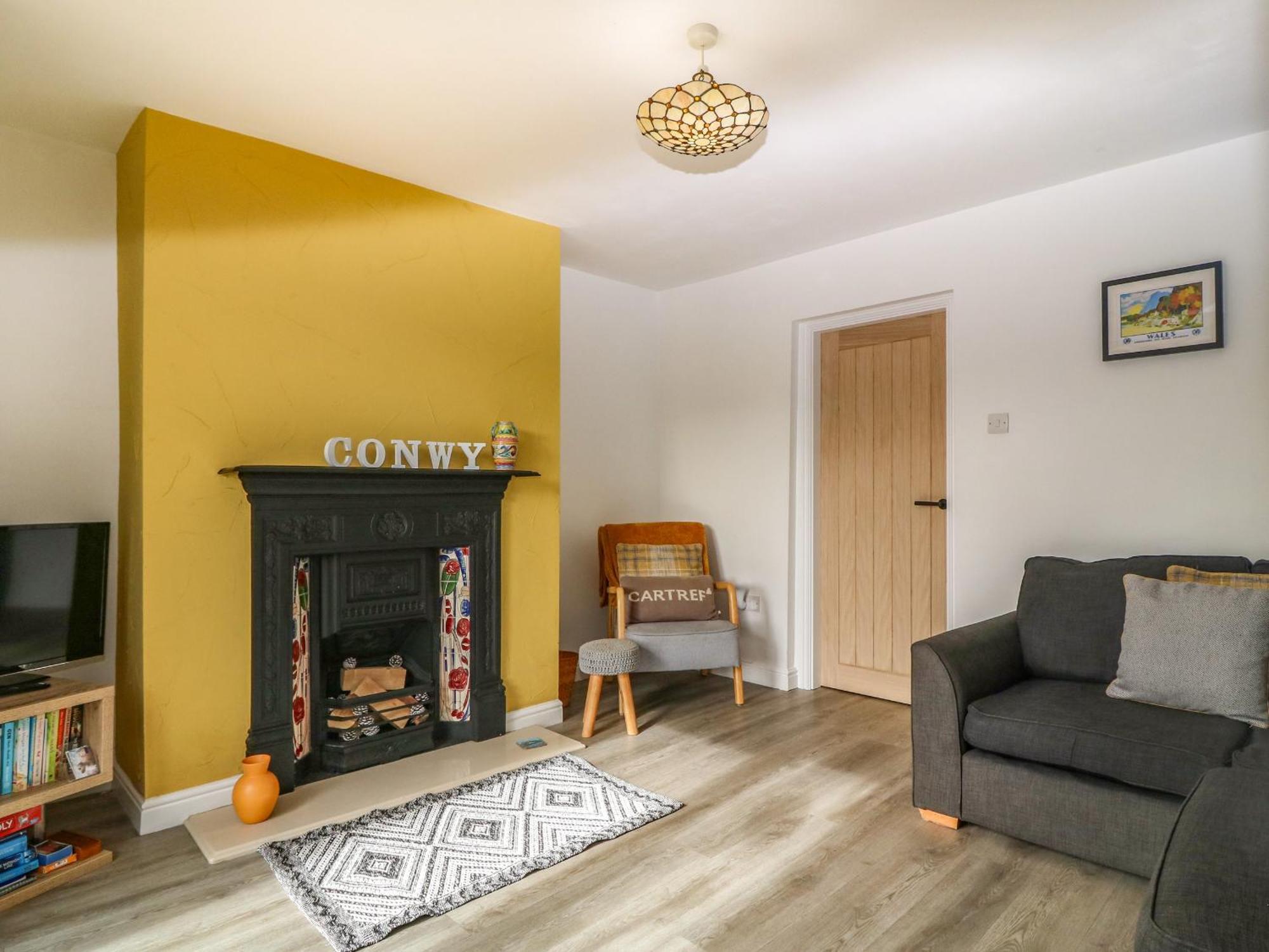 Platform 13 Railway Cottage Llandudno Junction Extérieur photo