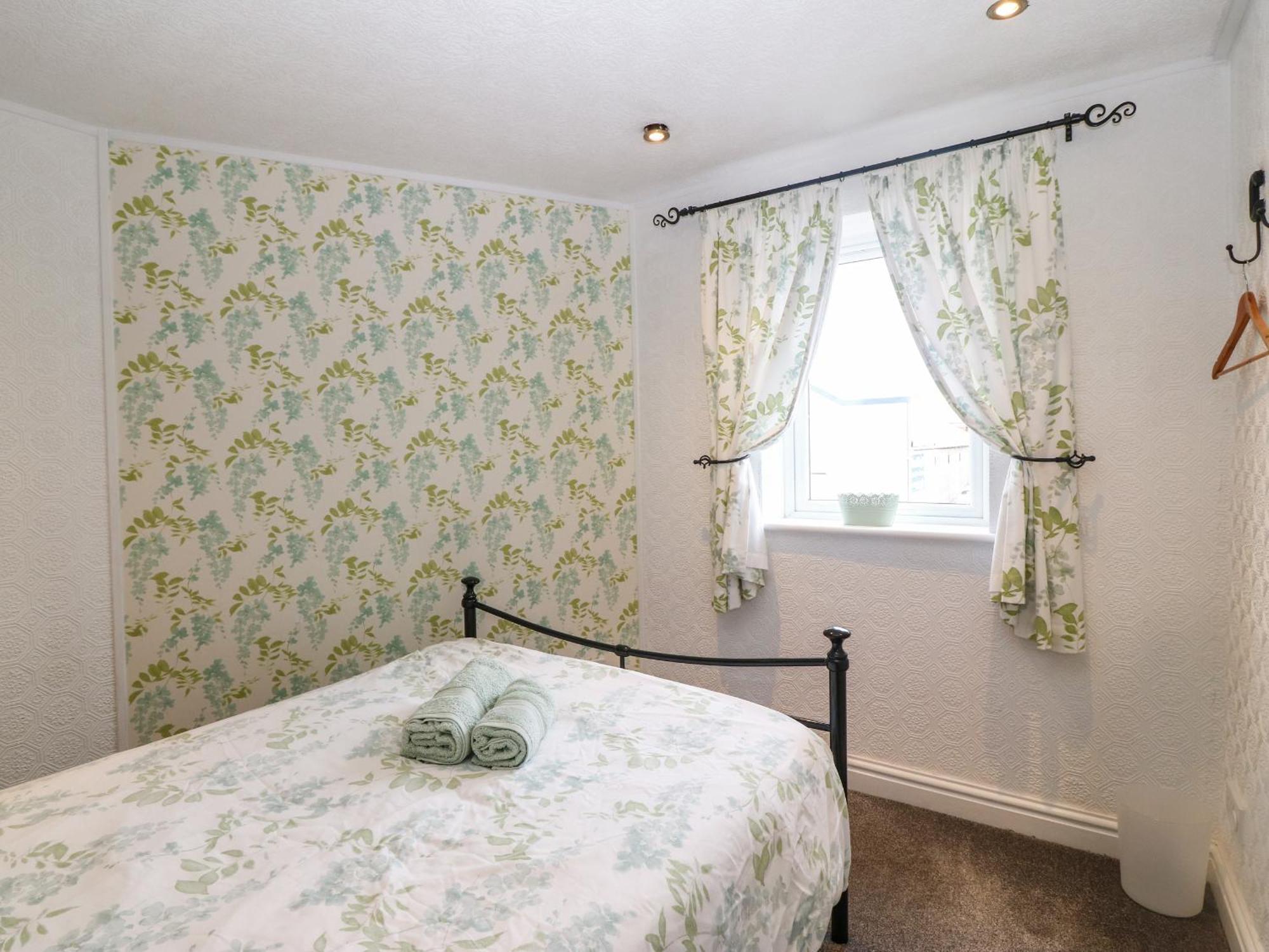 Platform 13 Railway Cottage Llandudno Junction Extérieur photo